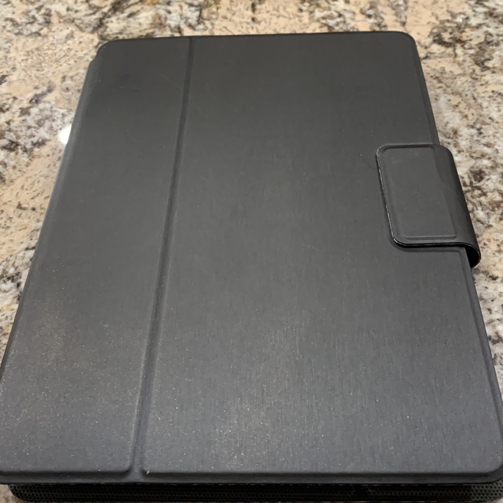 iPad case - Picture 2 of 10